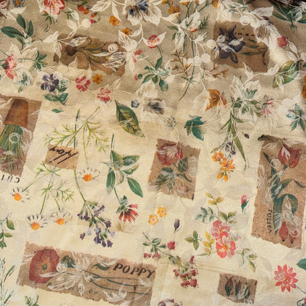 Tablecloth 48x67 Gold Botanical Seed Packet Floral Damask Jacquard Woven